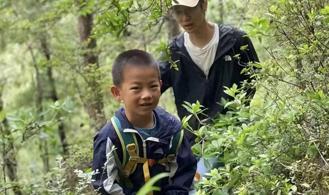 自闭症男童遇难生前衣服脱光疑失温山地搜救艰难终发现(图1)