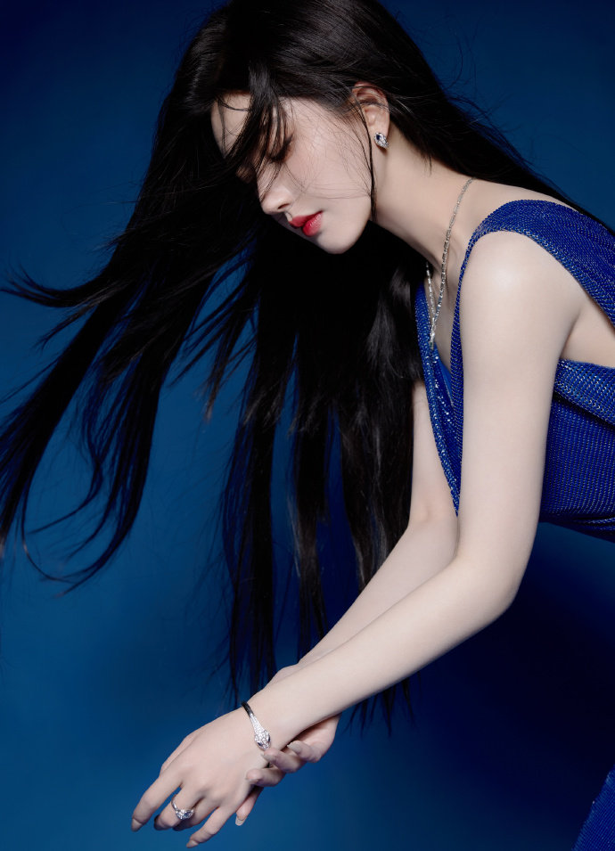 美女被强行扒衣服摸身MBA智库(图1)