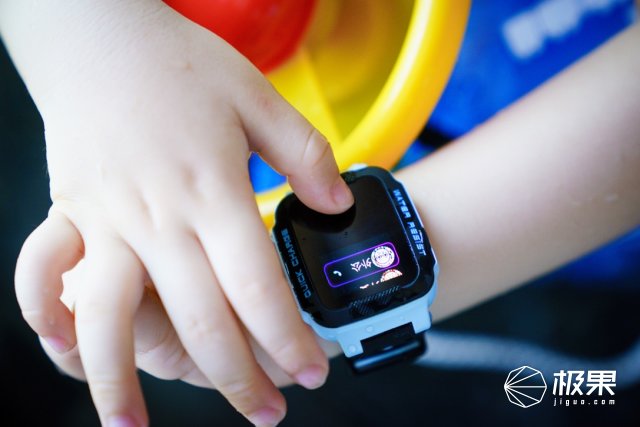 2026年儿童智能手表对比评测：小米部依、华为、Garmin、Fitbit、AppleWatch哪款更适合你的孩子？(图1)