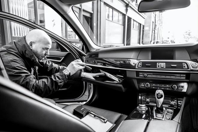 怀疑车被定位？别急着去修理厂！教你3招自查揪出定位器(图3)