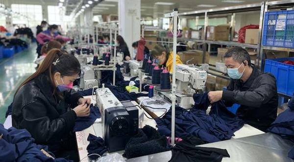 智能客服赋能纺织业：AI让服装定制更便捷(图1)