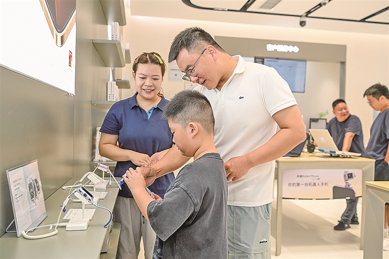 儿童电话手表：护娃“神器”缘何变成坑娃工具？(图1)