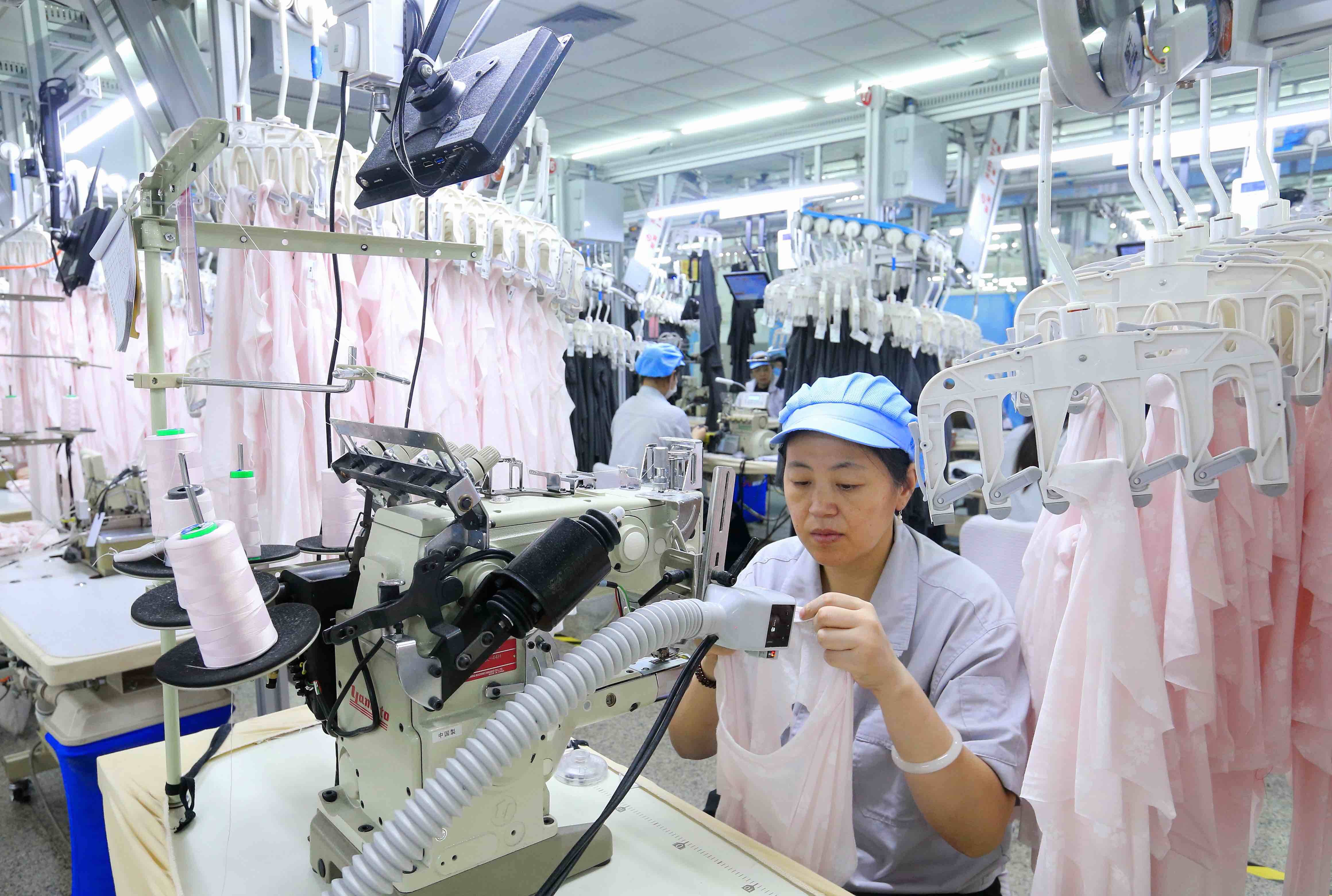 青岛：纺企订单足现代化纺织服装产业体系加快构建(图1)