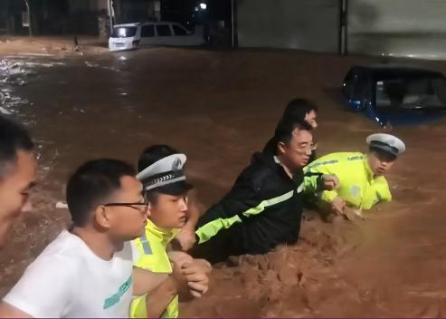 “公交红船”：新起点再启航(图7)