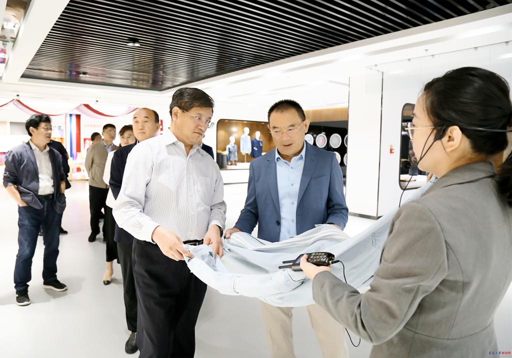 校长魏志强带队赴纺织龙头企业调研(图2)