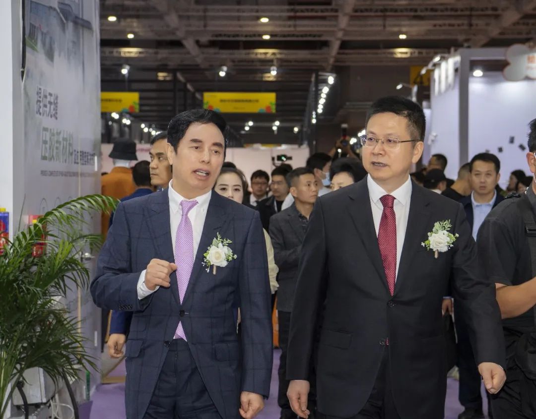 2023LINKFASHION服装品牌展会暨全联纺织服装业商会会长会议在上海召开(图3)